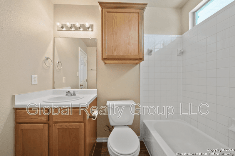 Converse House: 9815 Autumn Pl