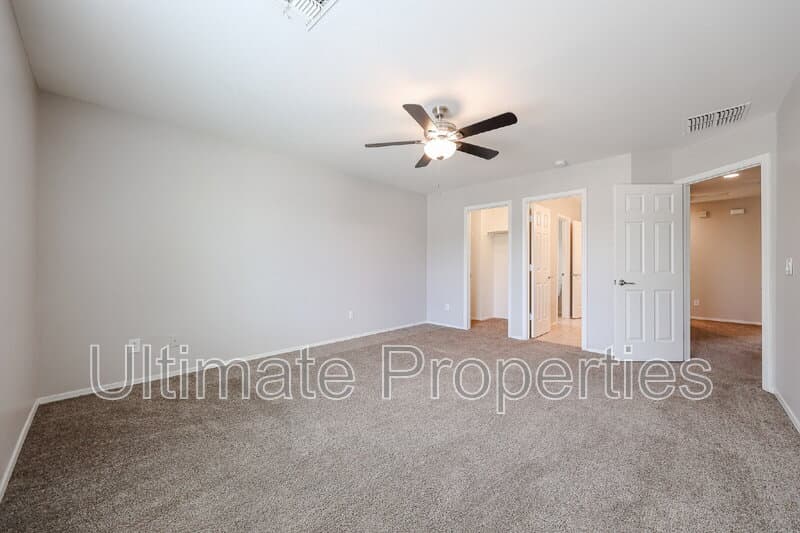 Buckeye House: 19417 W Morning Glory Dr
