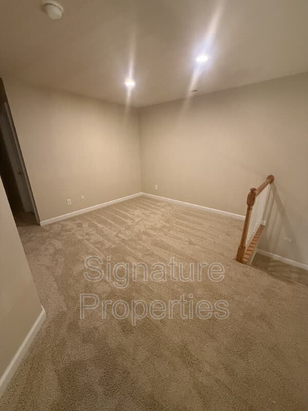 Suffolk House: 1010 Skiffs Landing Ln