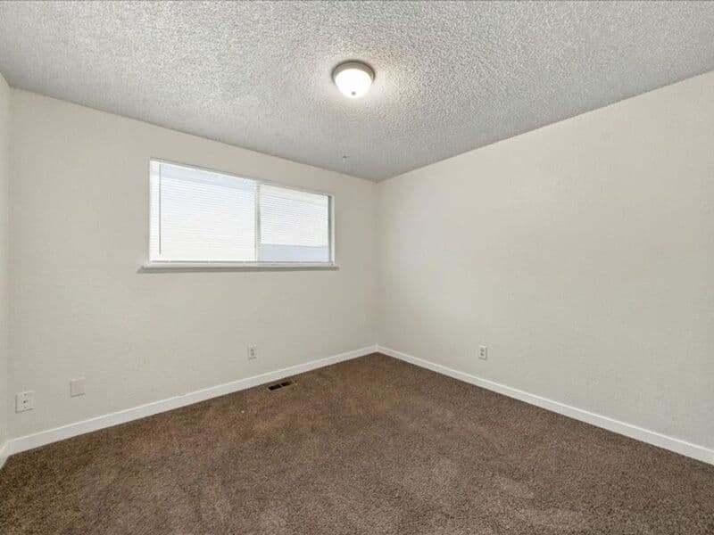 Kennewick Condo: 800 S. Huntington St.