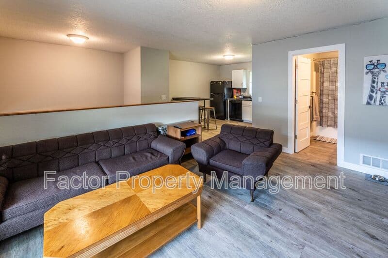 Mankato Condo: 1310 Warren St.