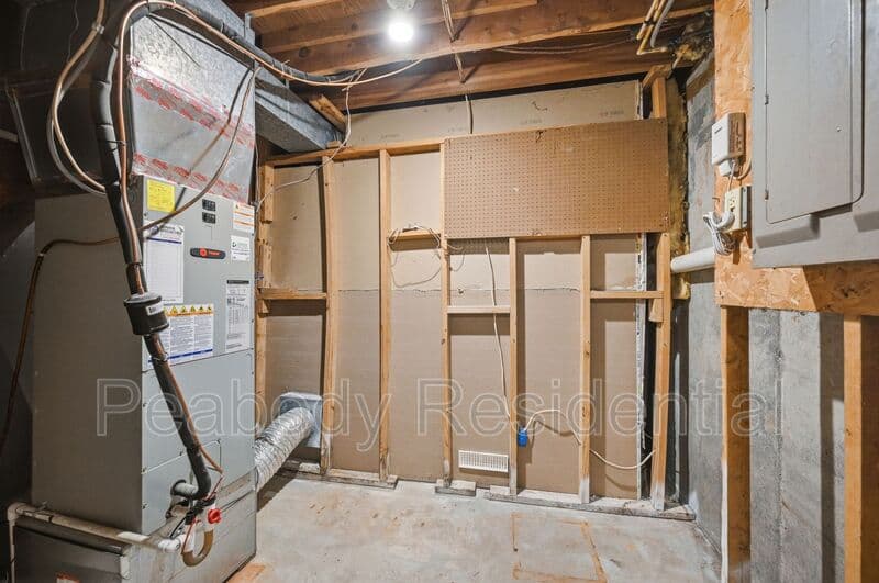 Great Falls House: 10609 Oxford Ct