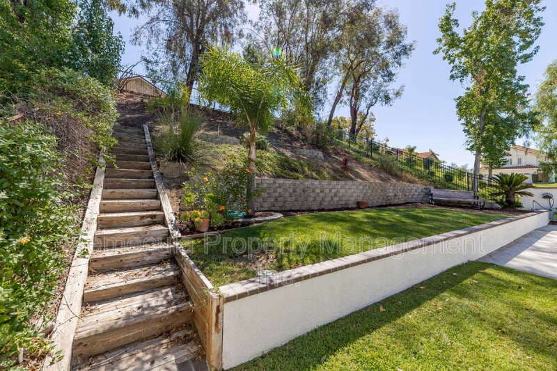 Temecula House: 31827 Corte Positas
