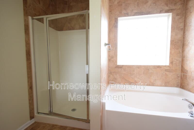 Hope Mills House: 2541 Spinnaker Dr.