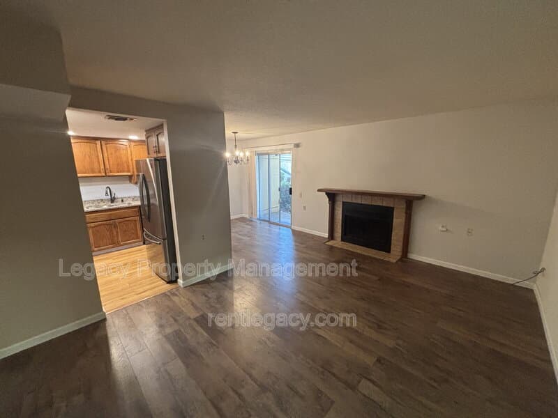 Fair Oaks Condo: 11330 Fair Oaks Blvd