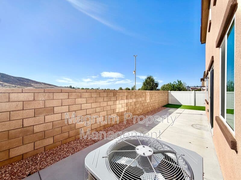 Winchester House: 31799 Woodbank Way