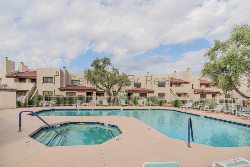 Phoenix Condo: 2020 W Union Hills Dr