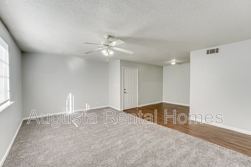 North Augusta Condo: 520 East Buena Vista Avenue - 1008