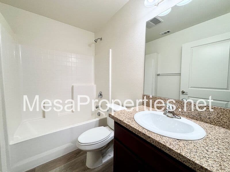 Hesperia House: 9550 Tamarisk Ave.