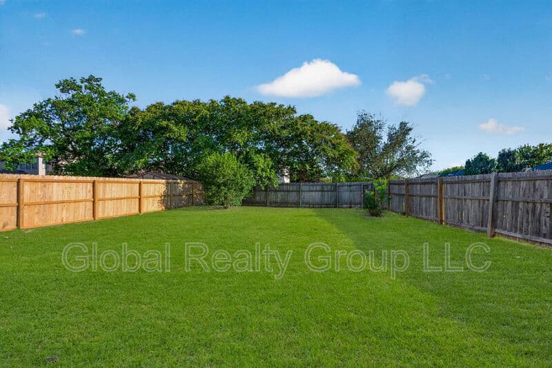 Converse House: 7702 Fairton Pl