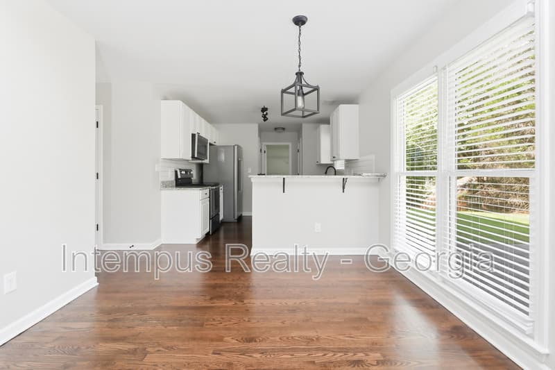 Woodstock House: 4241 Moccasin Trl