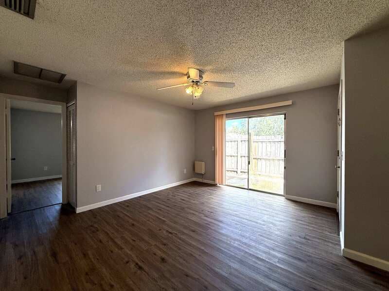 Brandon Condo: 3202 Bloomingdale Villas Court -3202