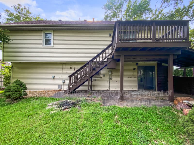 Kansas City House: 8009 N Congress Ave