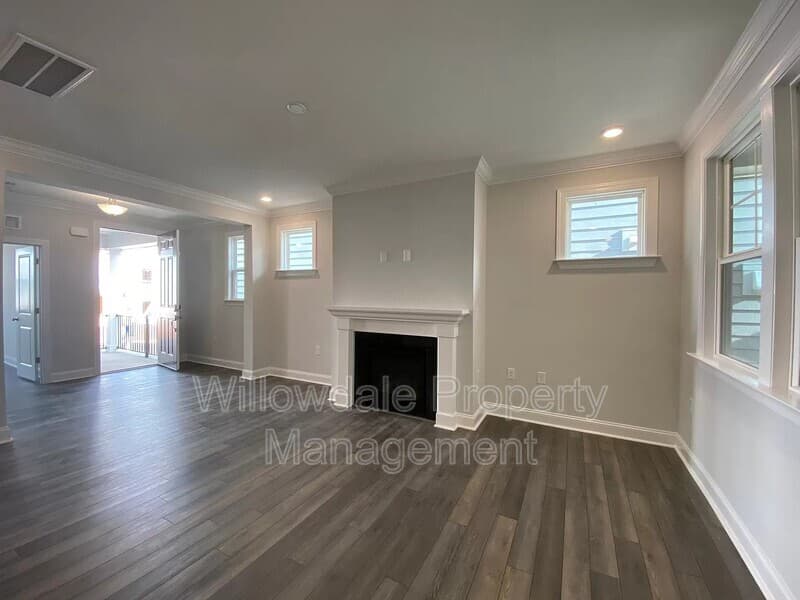 Wake Forest House: 725 Cormiche Lane