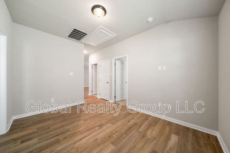 New Braunfels House: 1220 Ella Xing