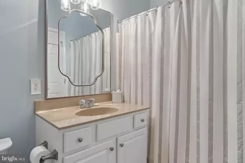 Lewes House: 34670 Villa Circle