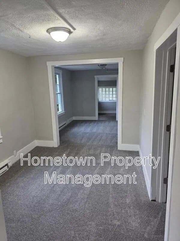 Lancaster House: 45 Circle Ave