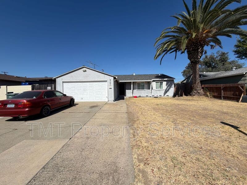 Sacramento House: 5101 North Pkwy