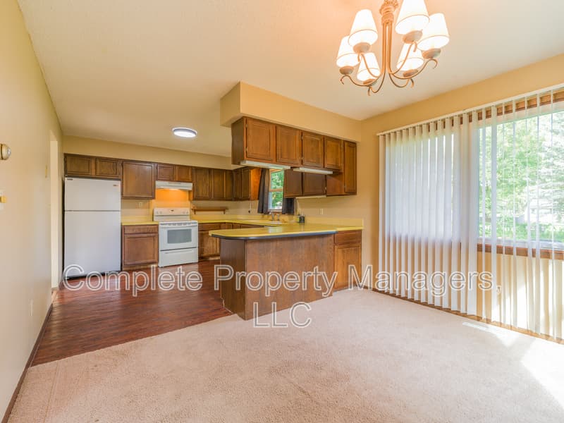 Albert Lea Condo: 1716 Gateway