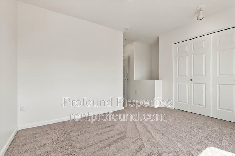 Beaverton Condo: 8630 SW 147th Terrace - 103