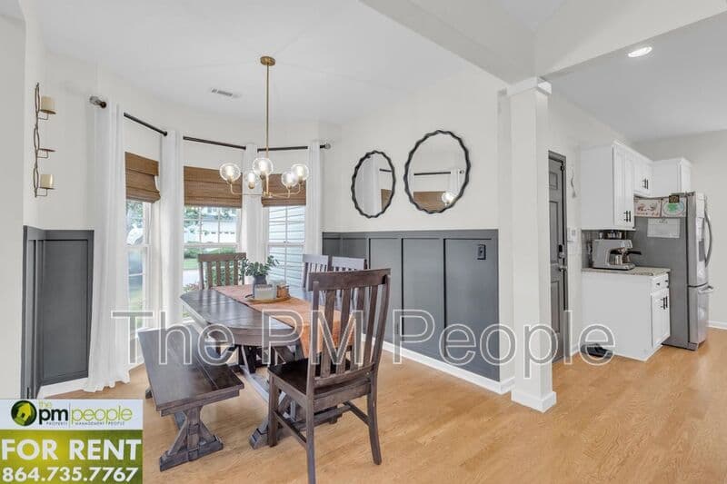 Simpsonville House: 39 Pfeiffer Ct.