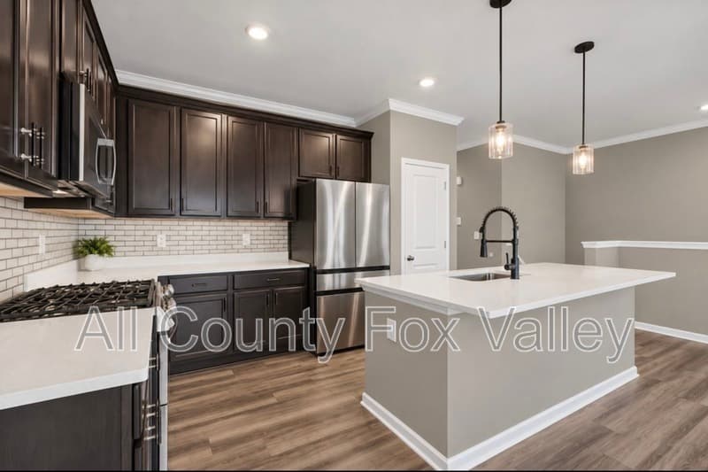 South Elgin Townhome: 504 Comstock Road
