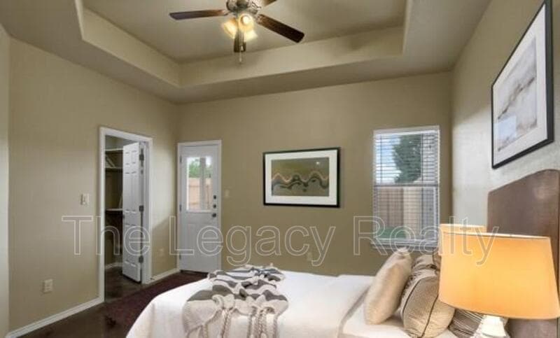 New Braunfels House: 337 Emma Dr