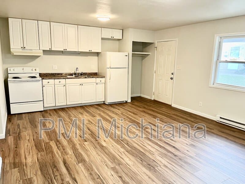 South Bend Condo: 2020 Lathrop St