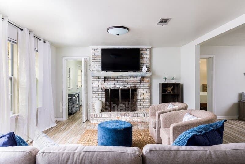Milton House: 5724 Trout Bayou Cir