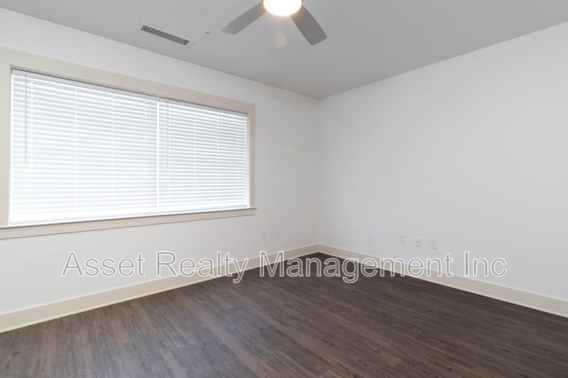 Alcoa Condo: 1120 Franck Street - 205
