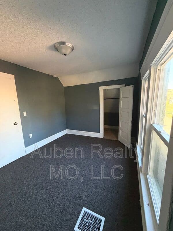Kansas City House: 2600 Euclid Ave