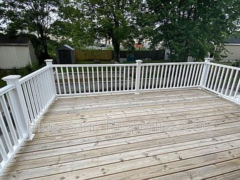 Ridley Park Townhome: 600 Michell St