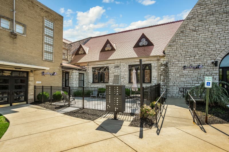 St. Louis Condo: 4301 Olive St