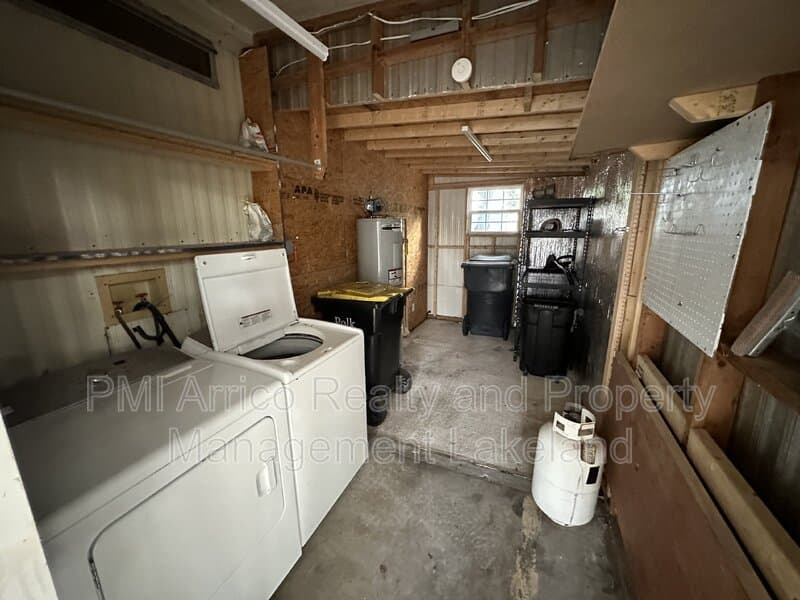 Polk City House: 5444 Jericho Ave