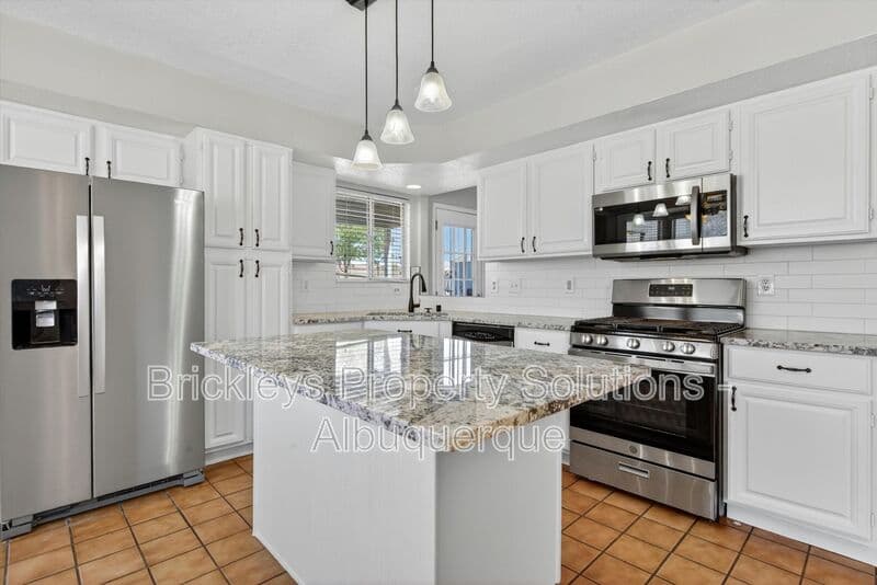 Rio Rancho House: 2413 Agua Fria Dr NE