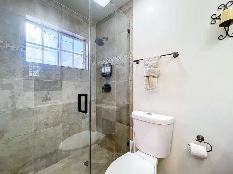 Miramar House: 6512 Arbor Drive