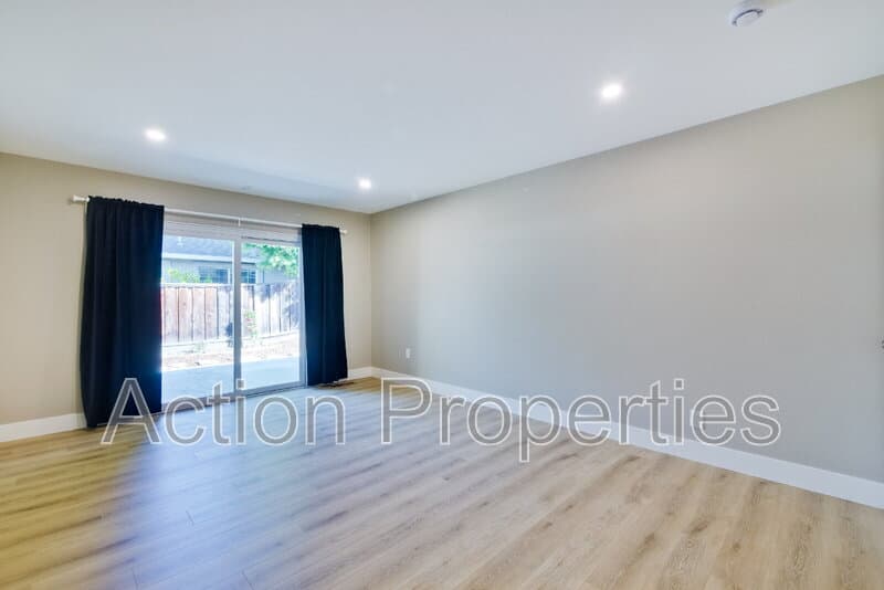 Mountain View House: 86 Dalma Drive