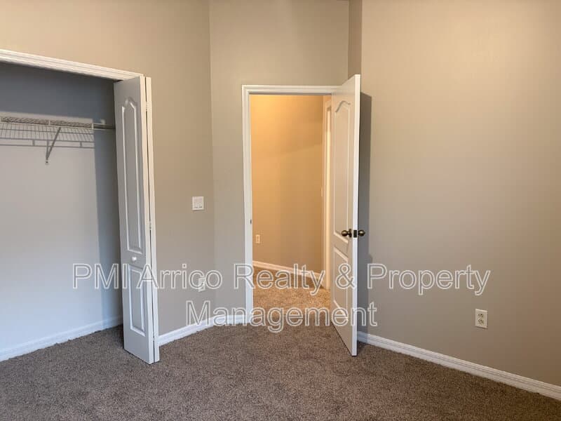 Wesley Chapel House: 3922 Washburn Pl