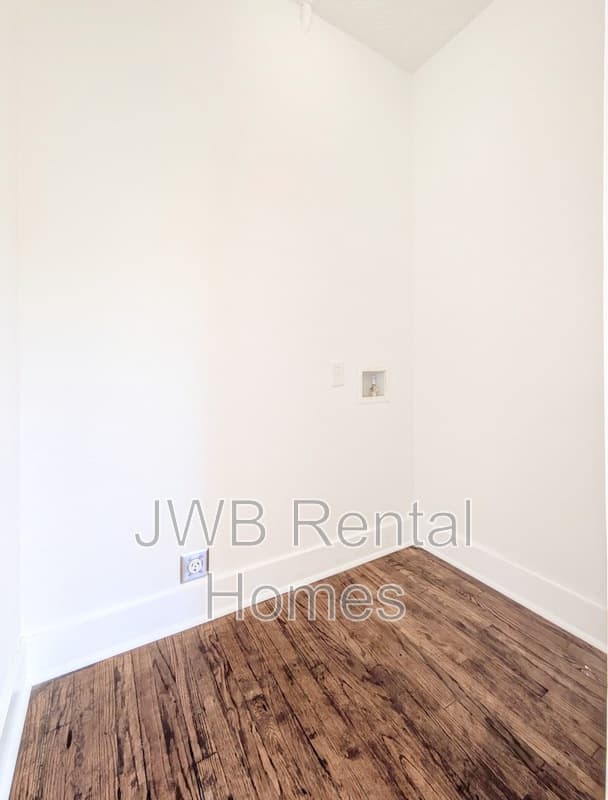 Jacksonville House: 2963 Remington St