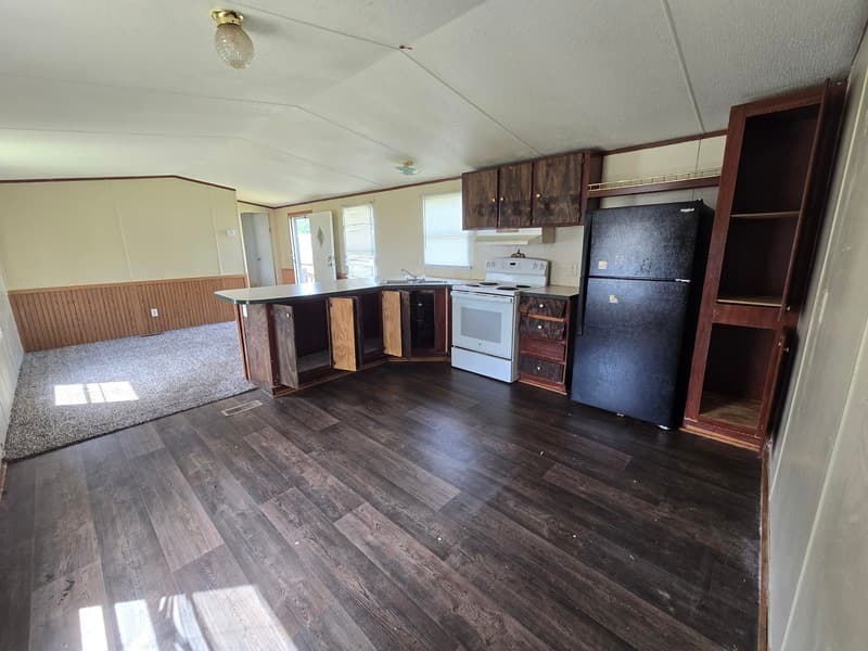 Fayetteville House: 2502 Cattail Cir
