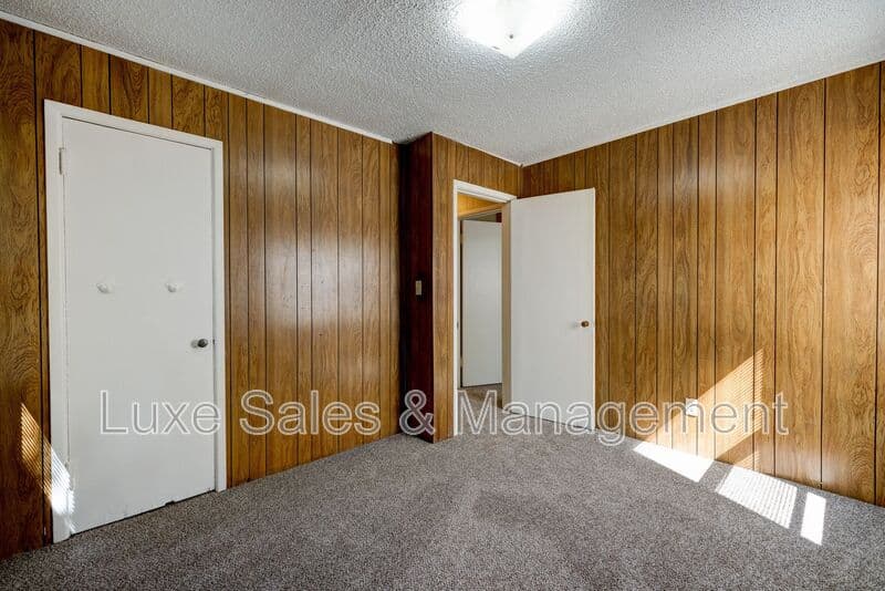 Warr Acres House: 5605 N. Donald Ave.