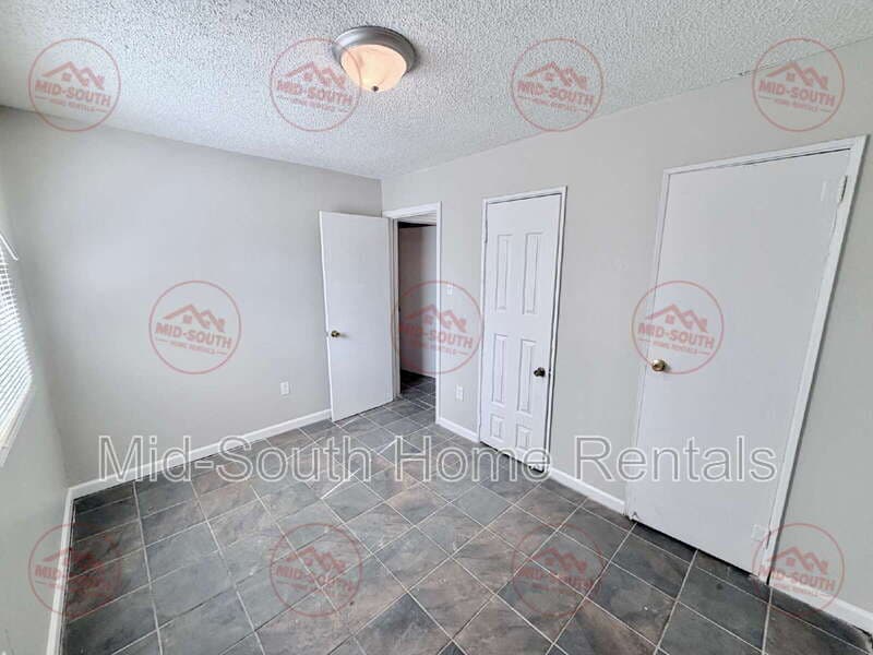 Memphis House: 3205 Madewell Dr