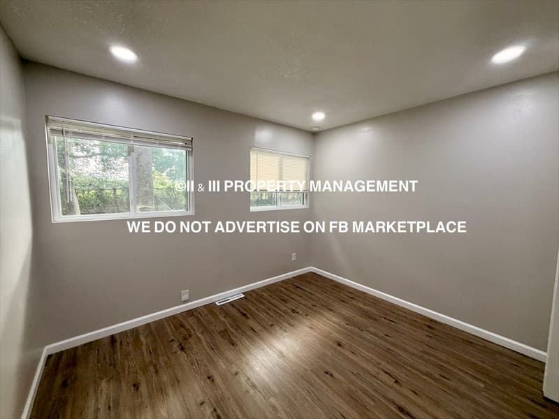 Overland Park House: 8327 Grandview Lane