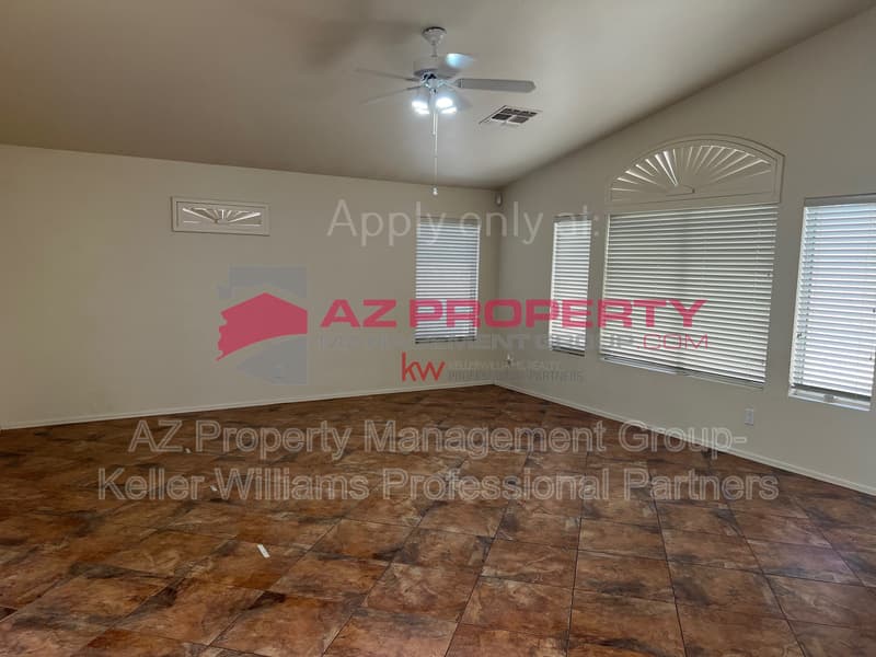 Tempe House: 689 W Minton Dr