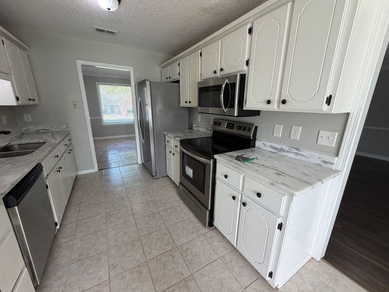 Olive Branch House: 7211 Grove Park Rd