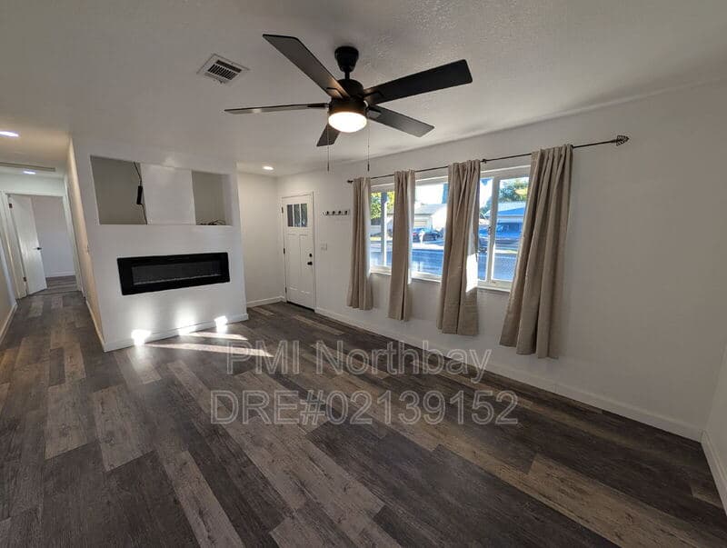 Suisun City House: 232 Long St