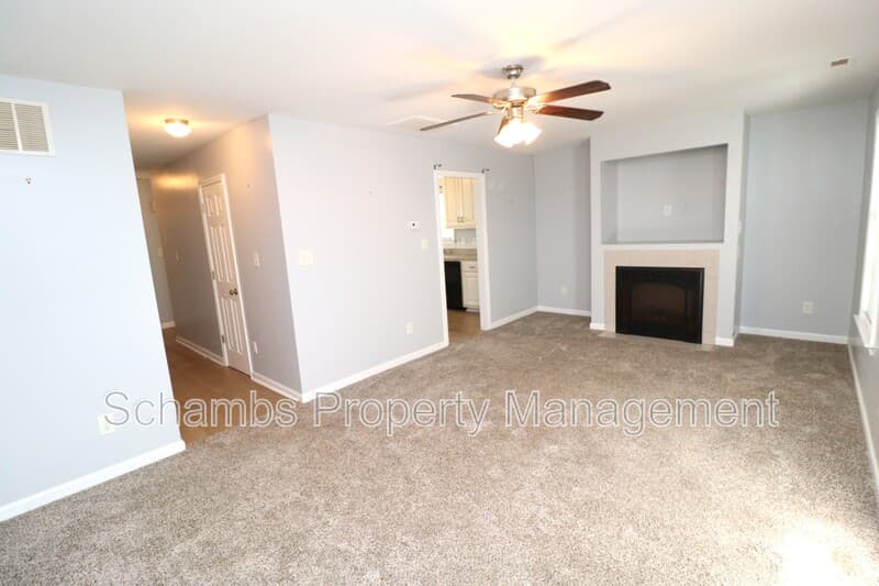 Clayton House: 410 Whitehall Ct
