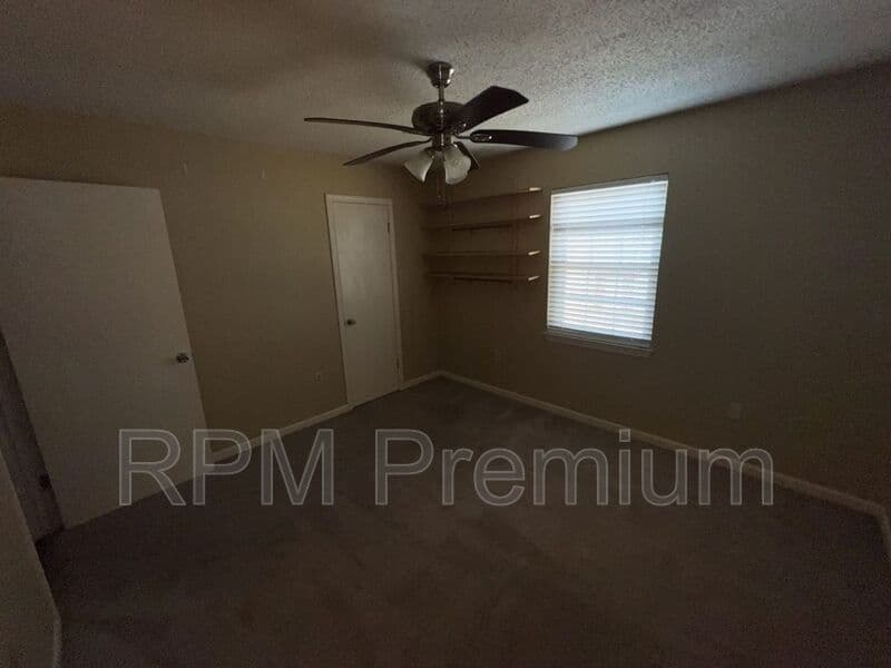 Baton Rouge Condo: 10062 Jefferson Hwy