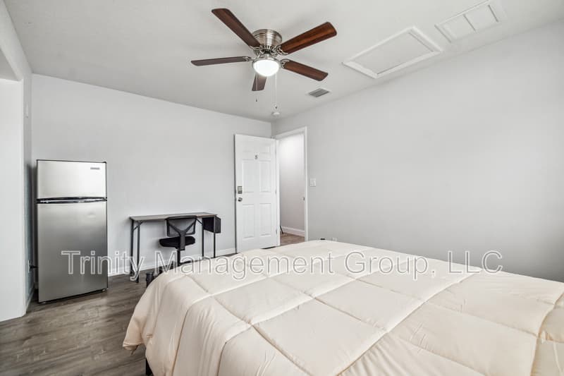 Tarpon Springs Condo: 380 Jeru Blvd - Room 5