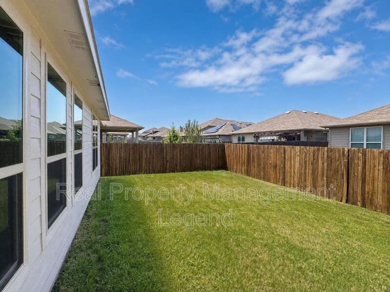 Denton House: 5601 Portola Ln